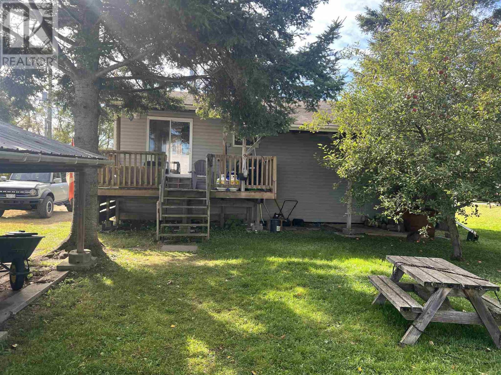 14 Hoatson St Property Photo 12