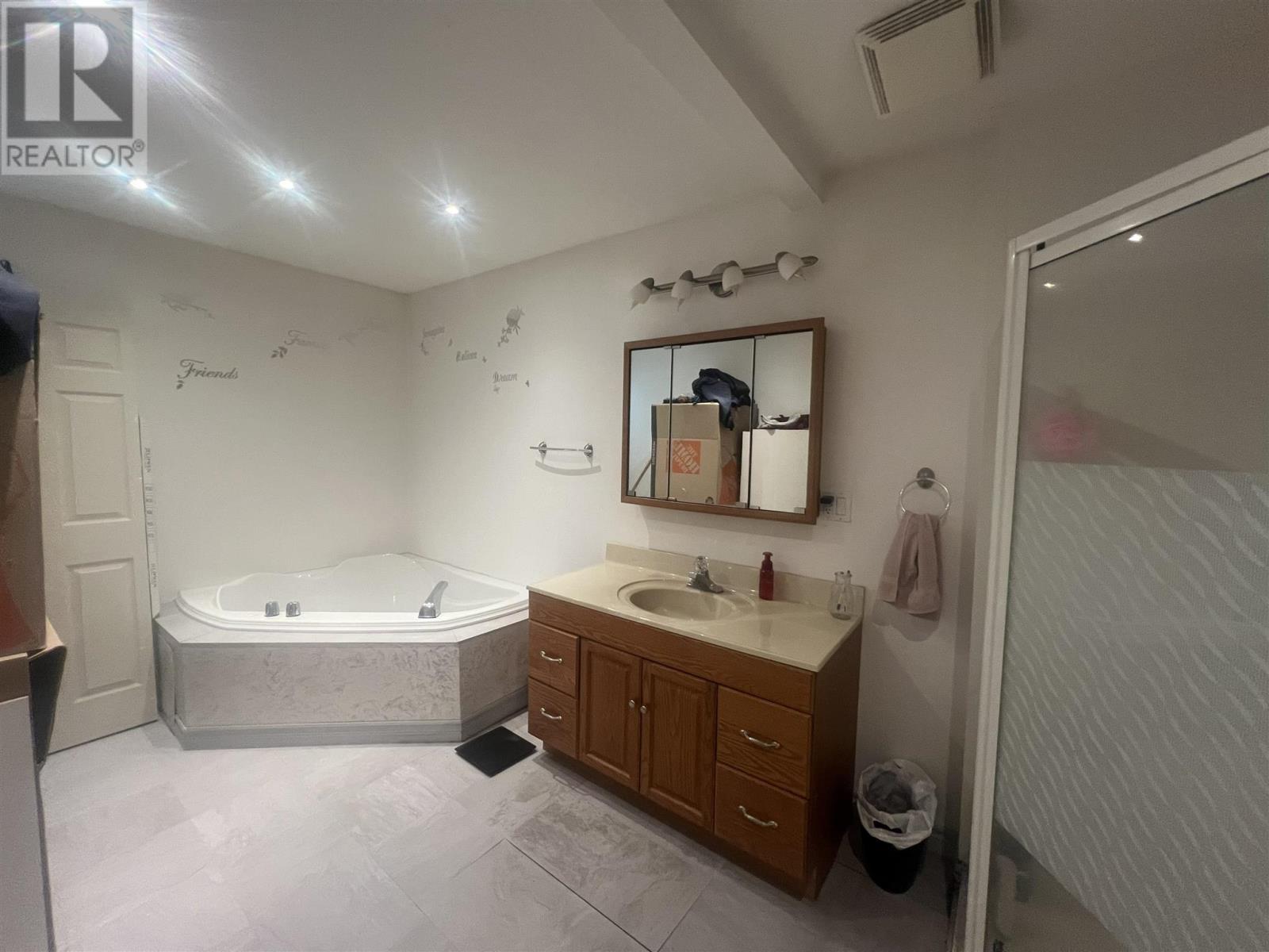 14 Hoatson St Property Photo 23