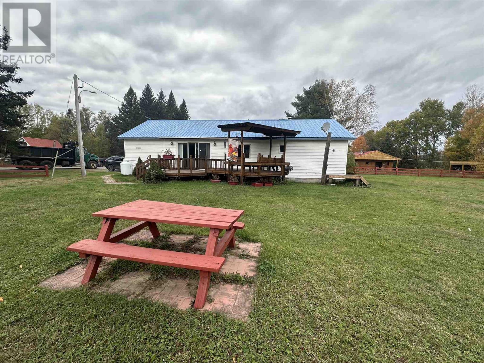 16 Ski Hill Rd Property Photo 3