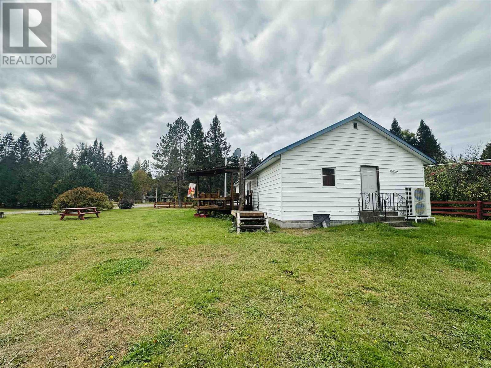 16 Ski Hill Rd Property Photo 6