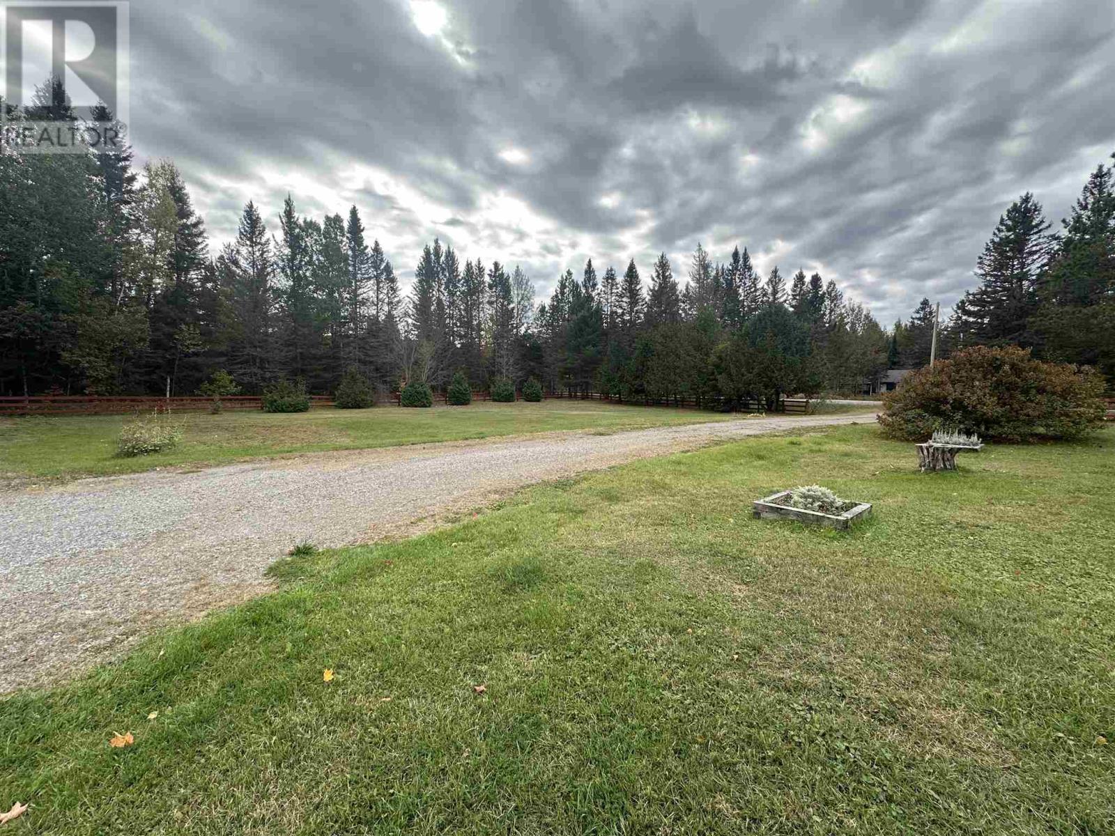 16 Ski Hill Rd Property Photo 9