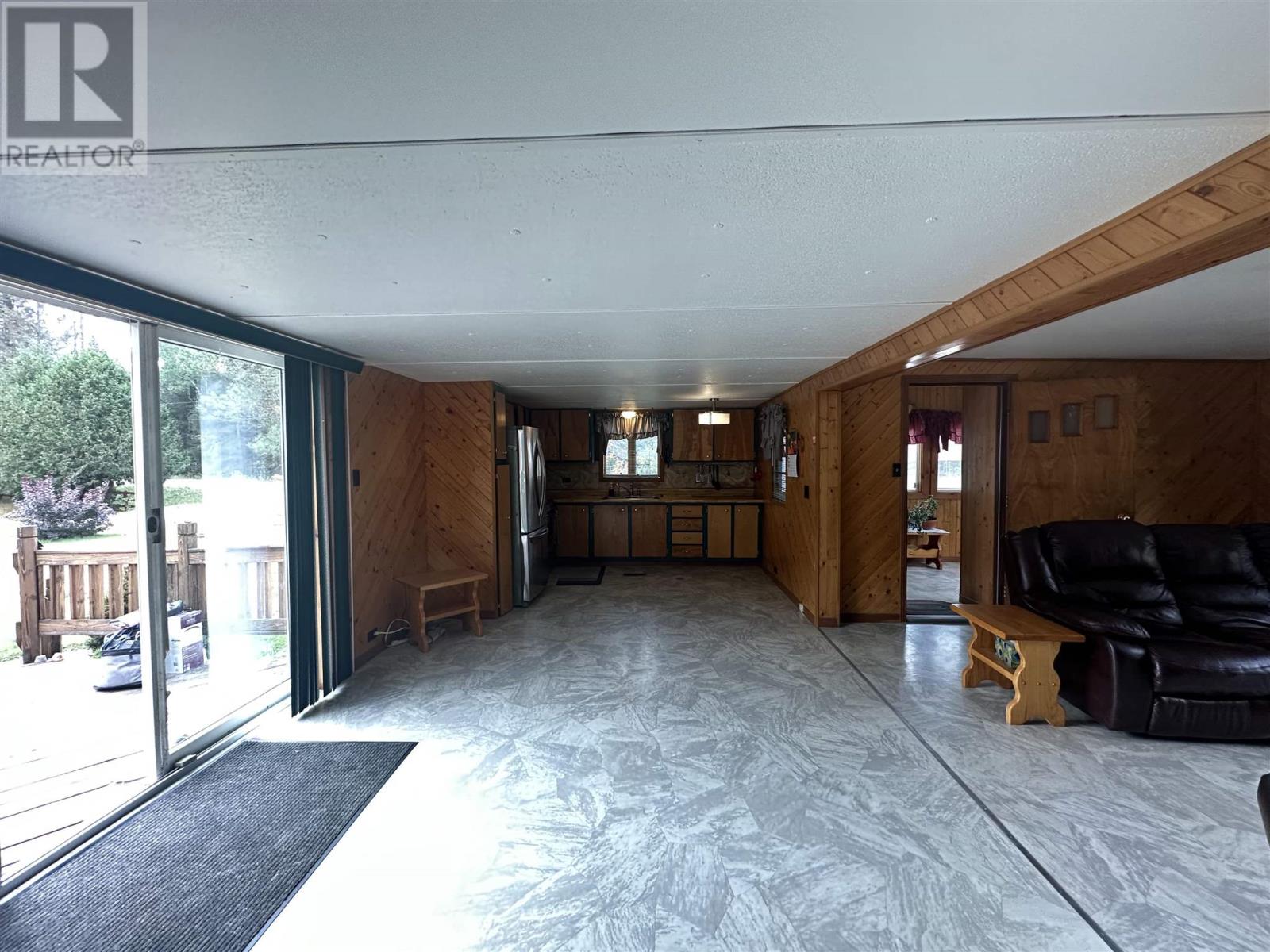 16 Ski Hill Rd Property Photo 13