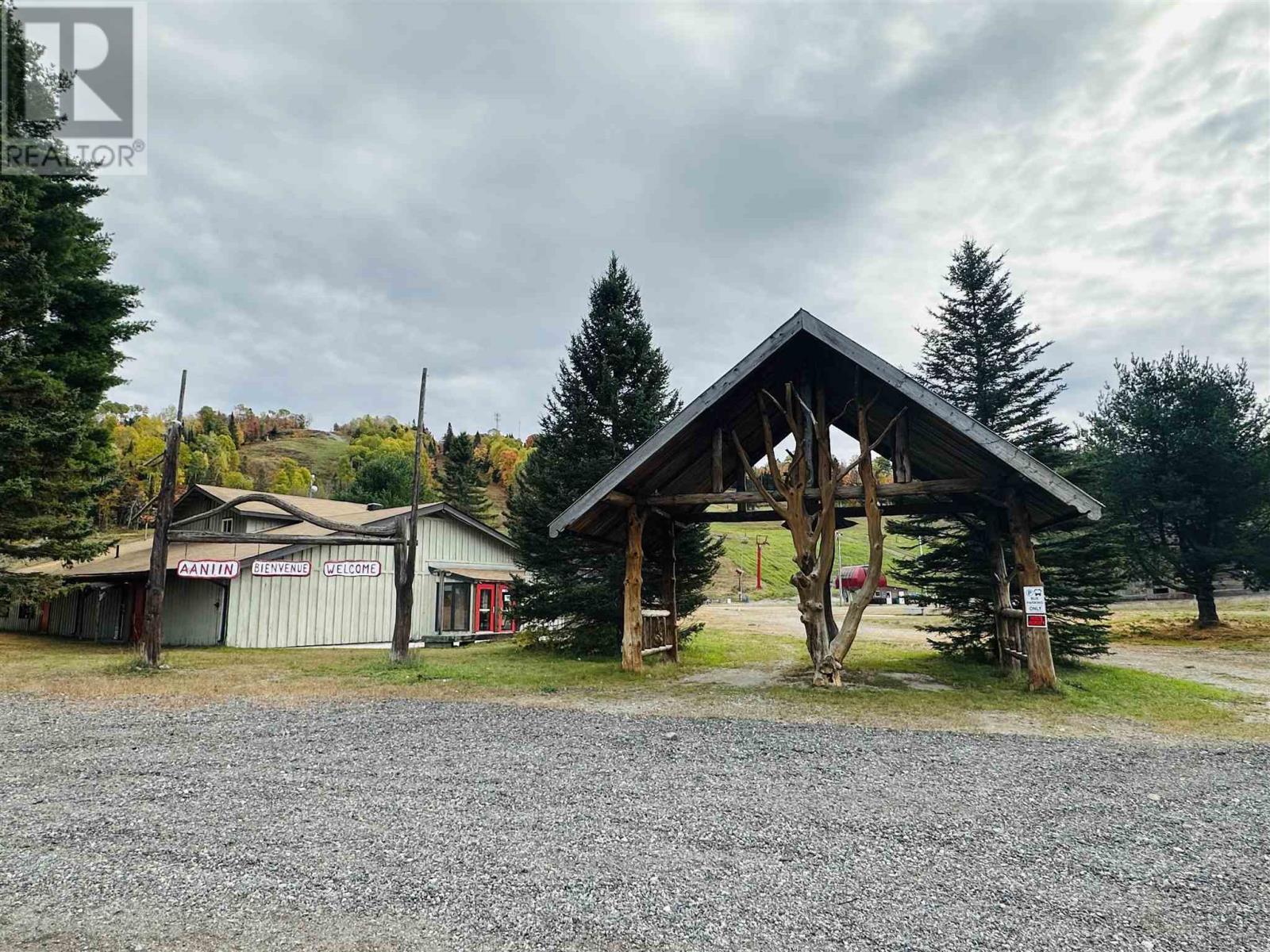 16 Ski Hill Rd Property Photo 30