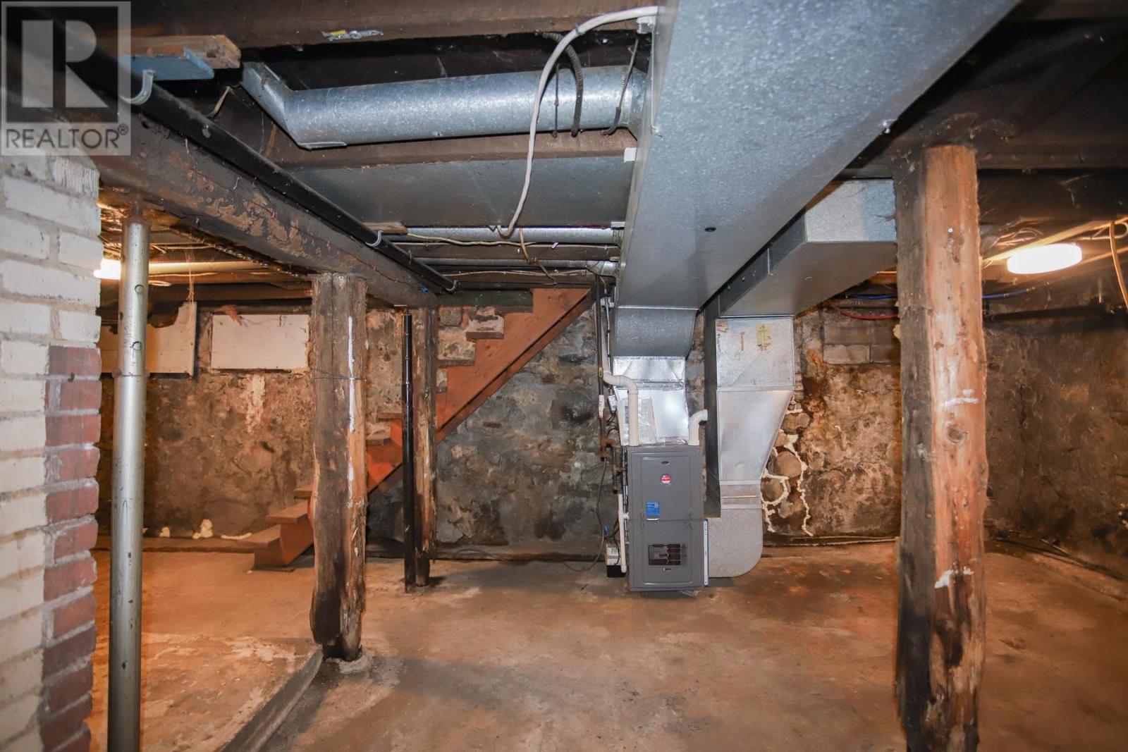 182 Dennis St Property Photo 25