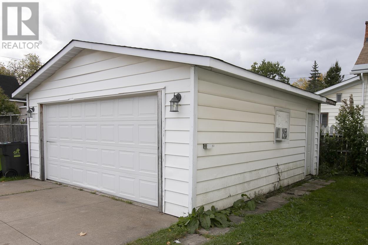 455 Charles St Property Photo 16