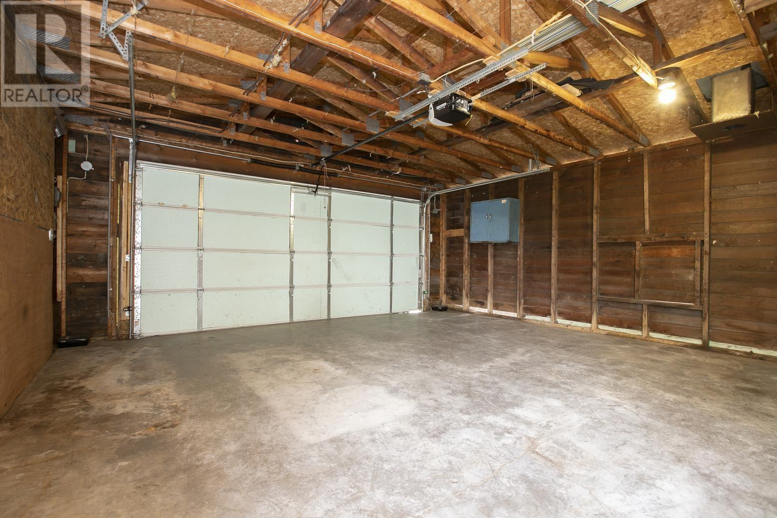 455 Charles St Property Photo 17