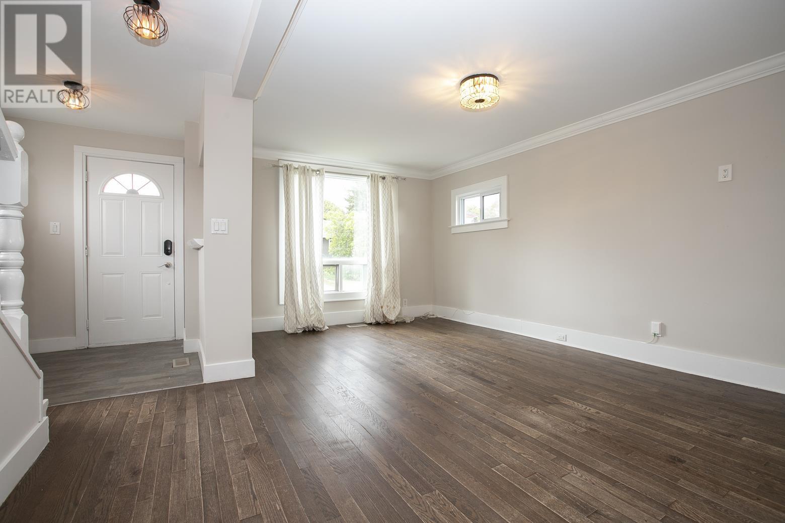 455 Charles St Property Photo 23
