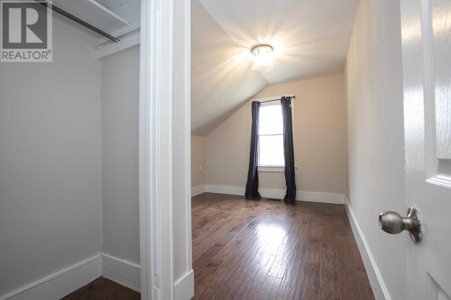 455 Charles St Property Photo 39