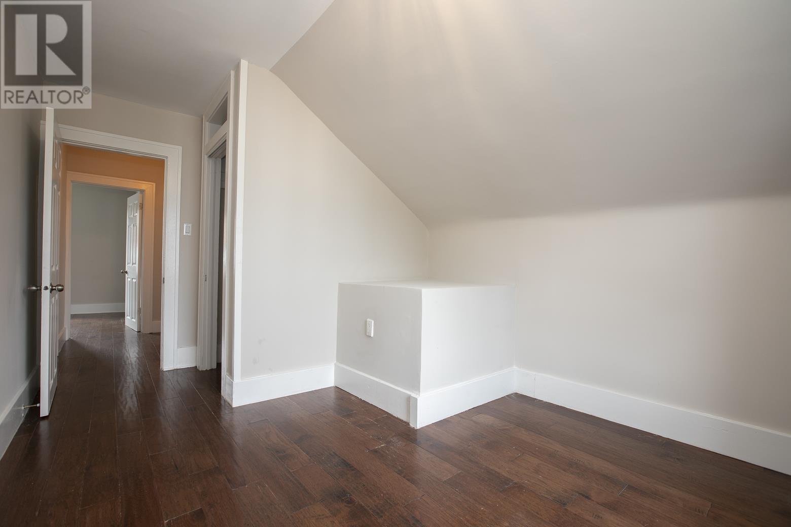 455 Charles St Property Photo 41