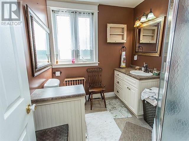 17 Huron St W Property Photo 21