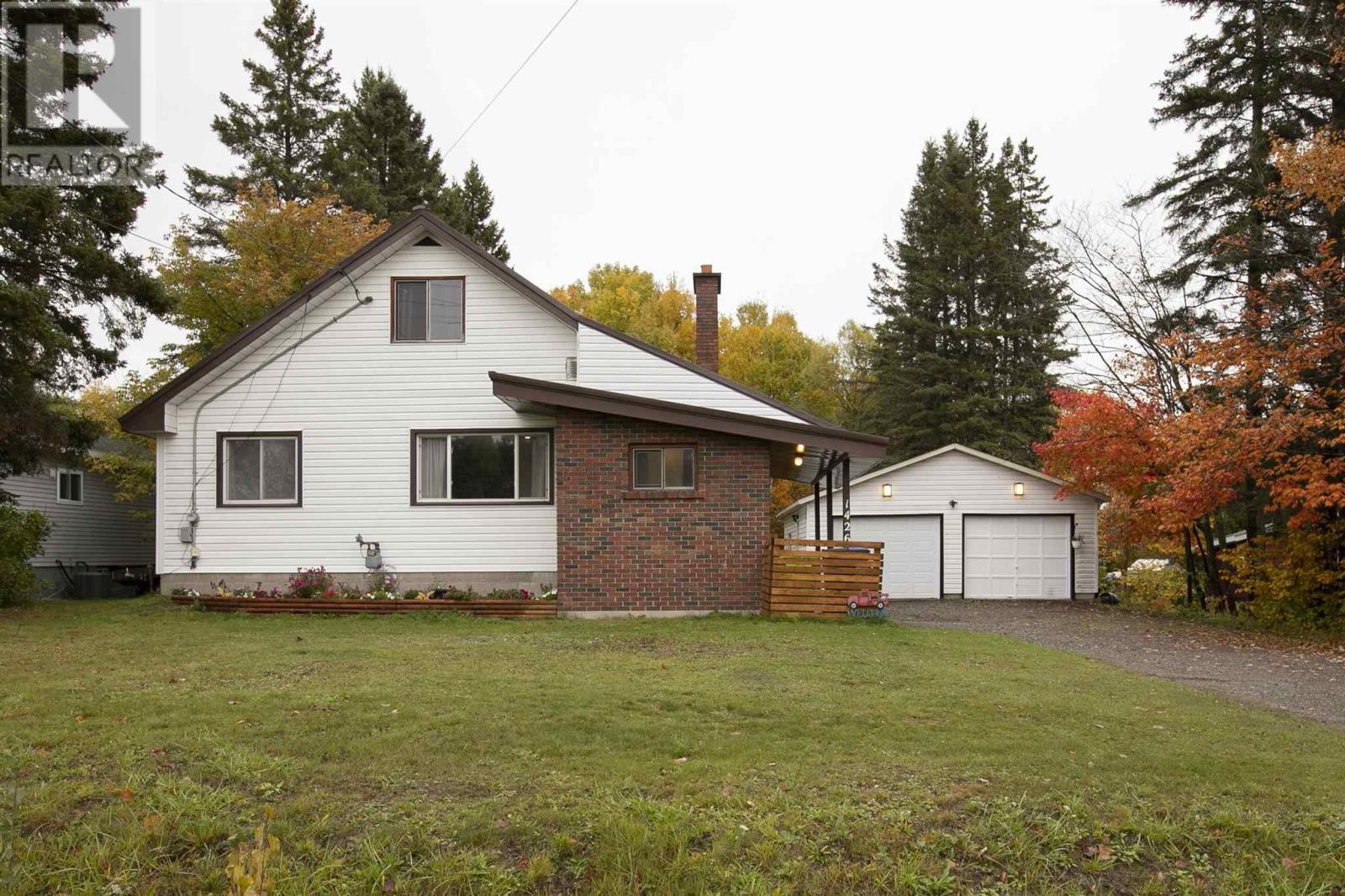 1426 Peoples Rd Property Photo 2