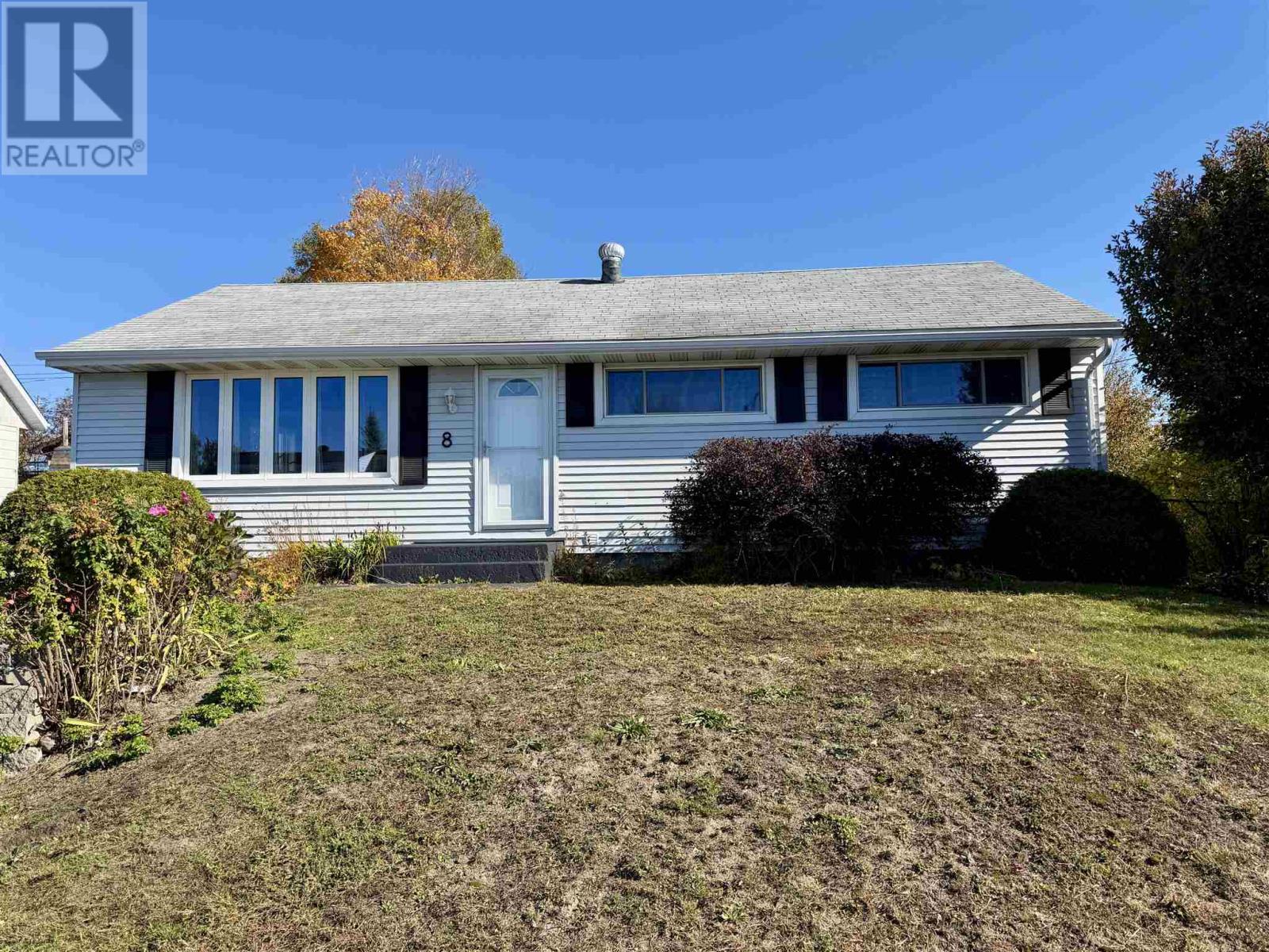 8 Benner Pl Property Photo 1