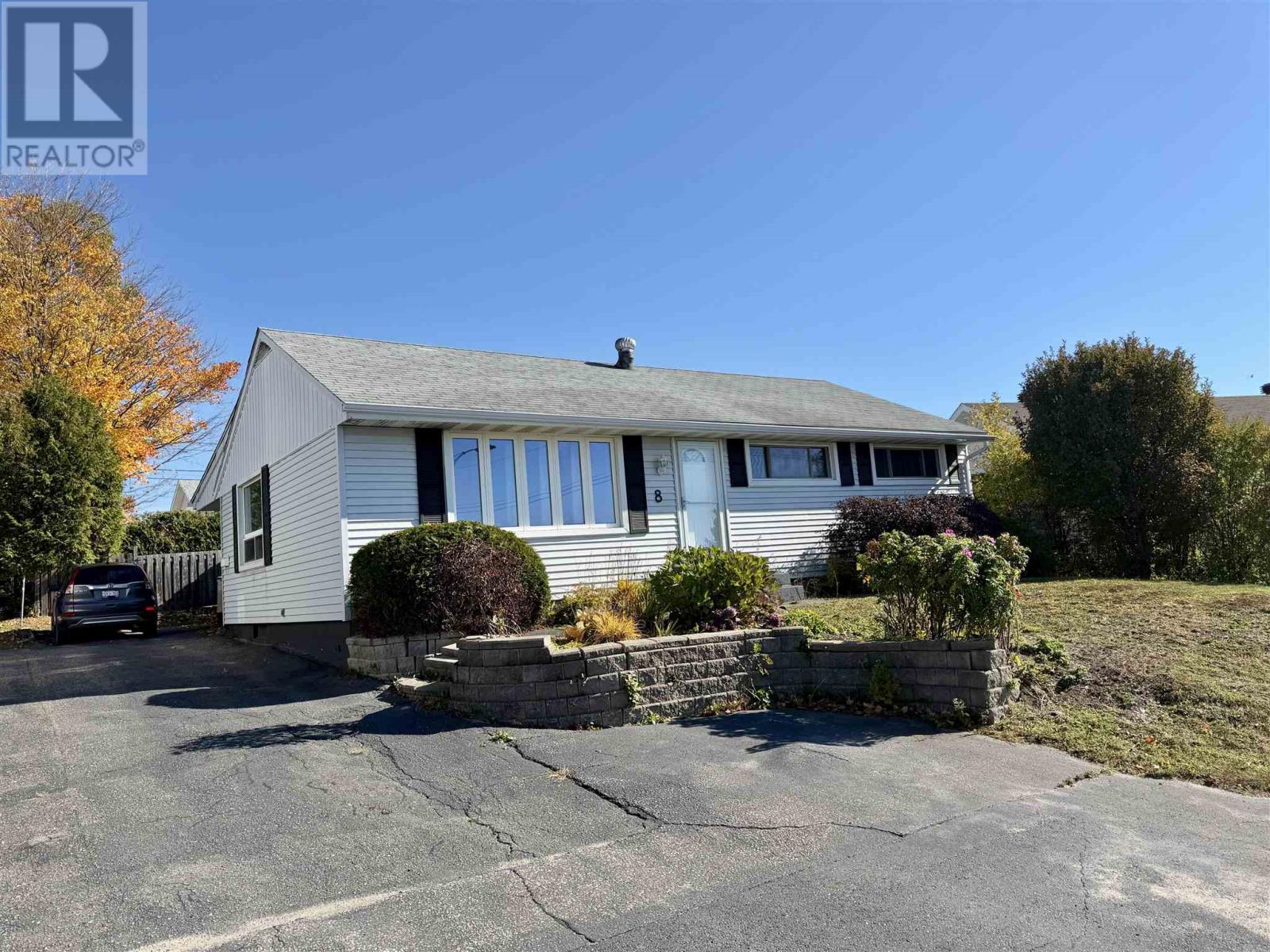 8 Benner Pl Property Photo 2