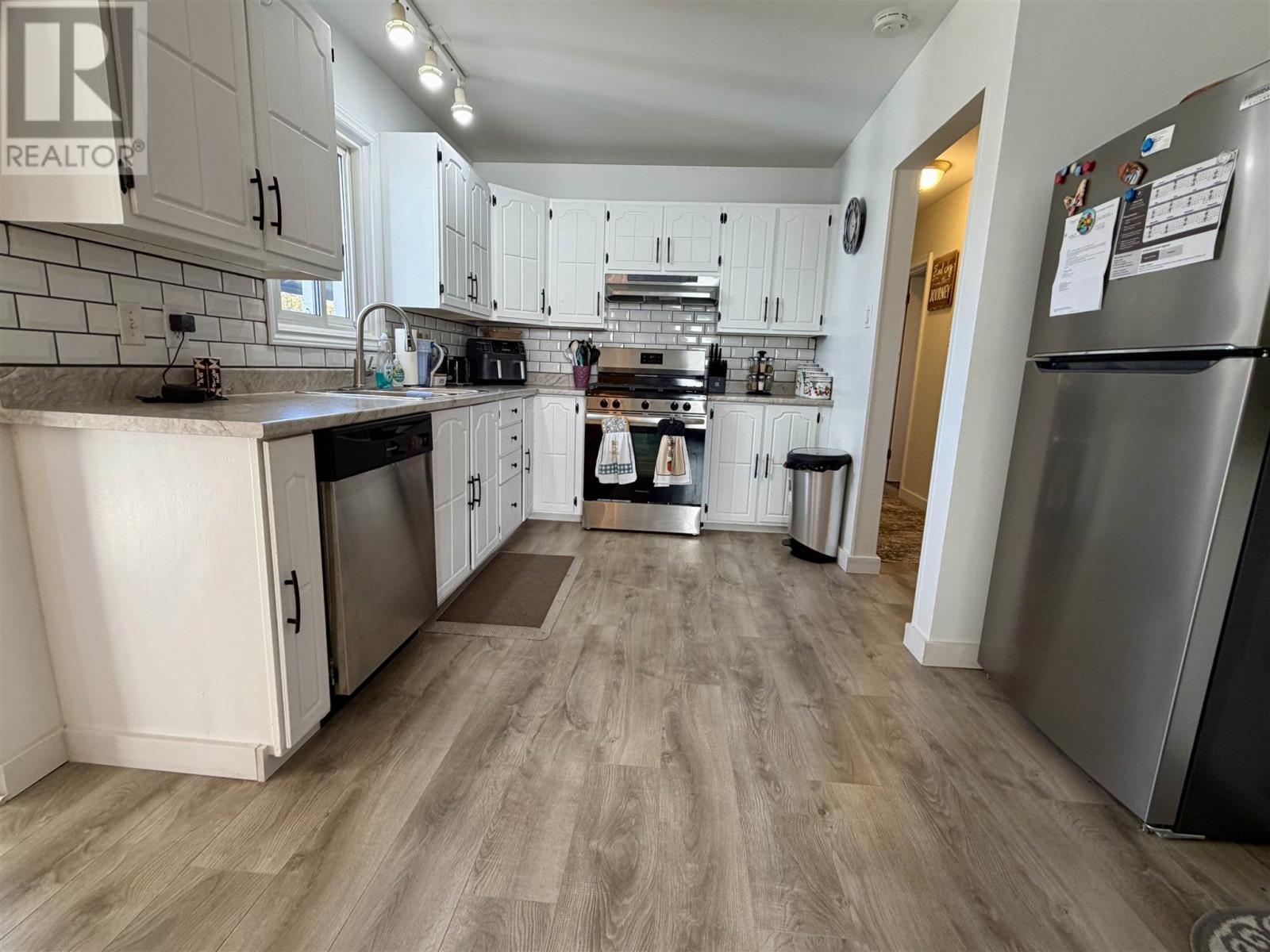 8 Benner Pl Property Photo 11
