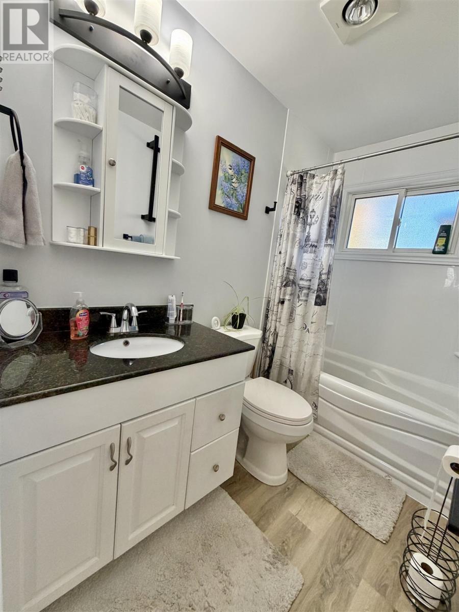 8 Benner Pl Property Photo 24