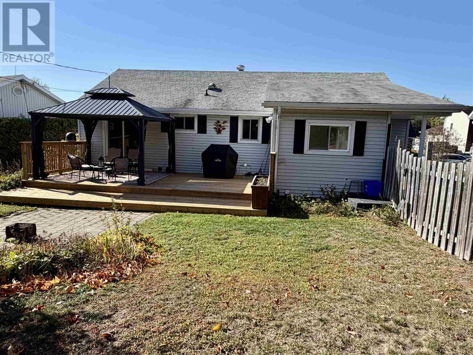8 Benner Pl Property Photo 41