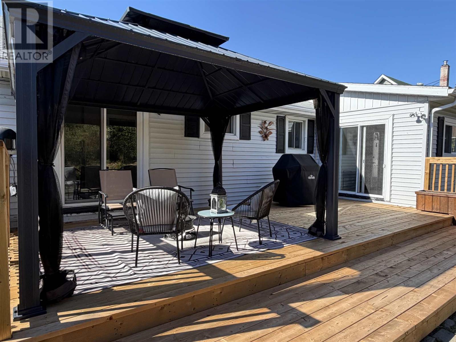 8 Benner Pl Property Photo 42