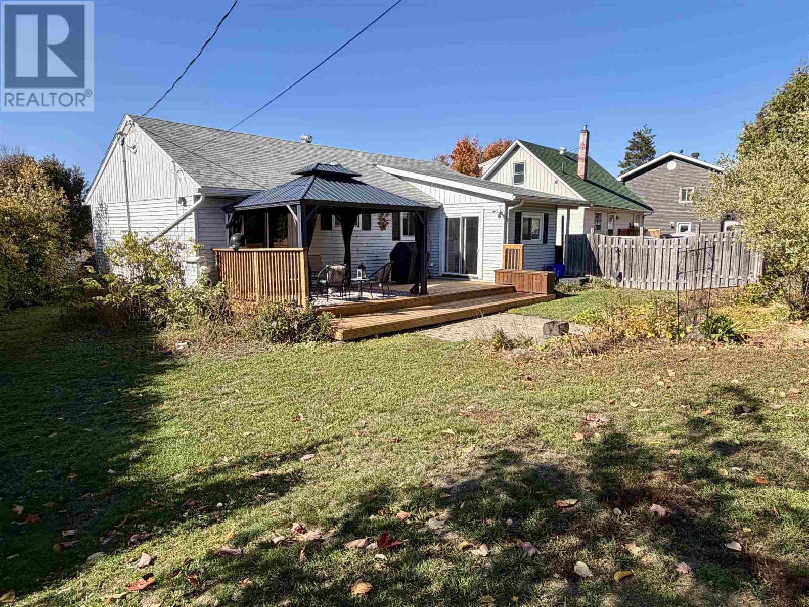 8 Benner Pl Property Photo 43