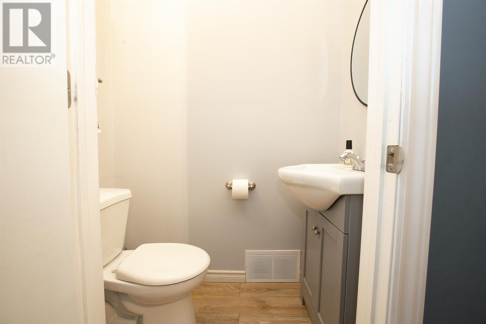50 Parker Ave Property Photo 24