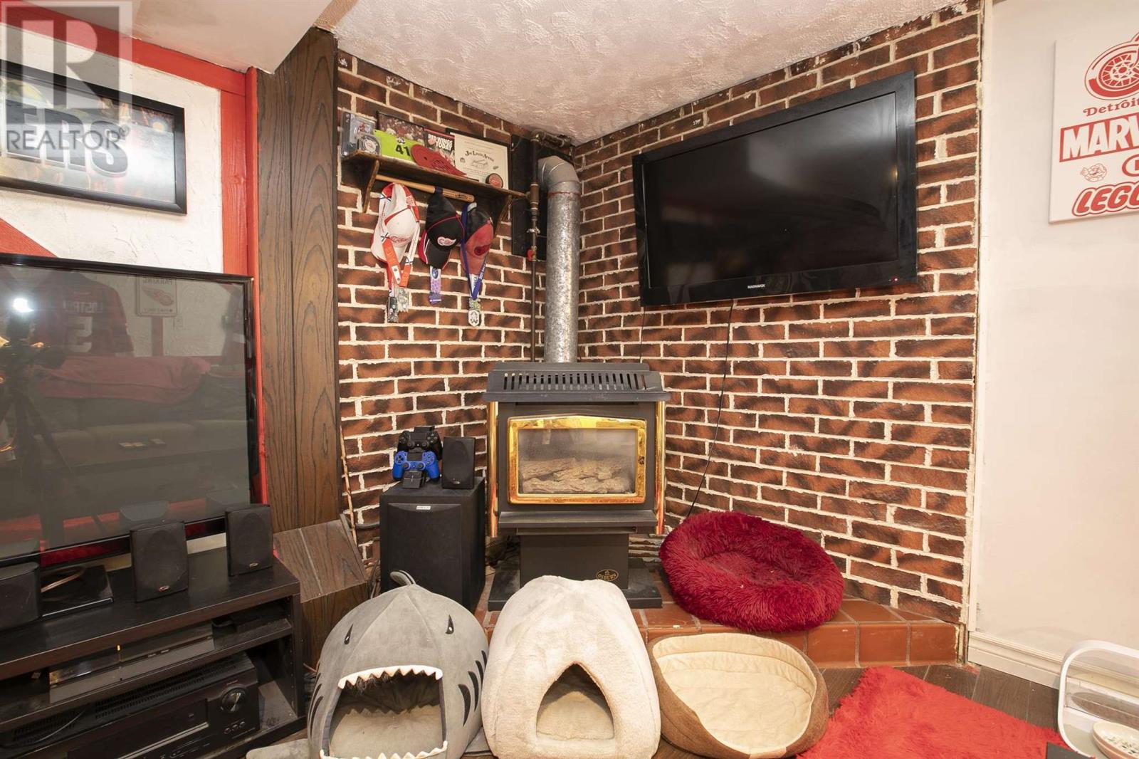 50 Parker Ave Property Photo 40