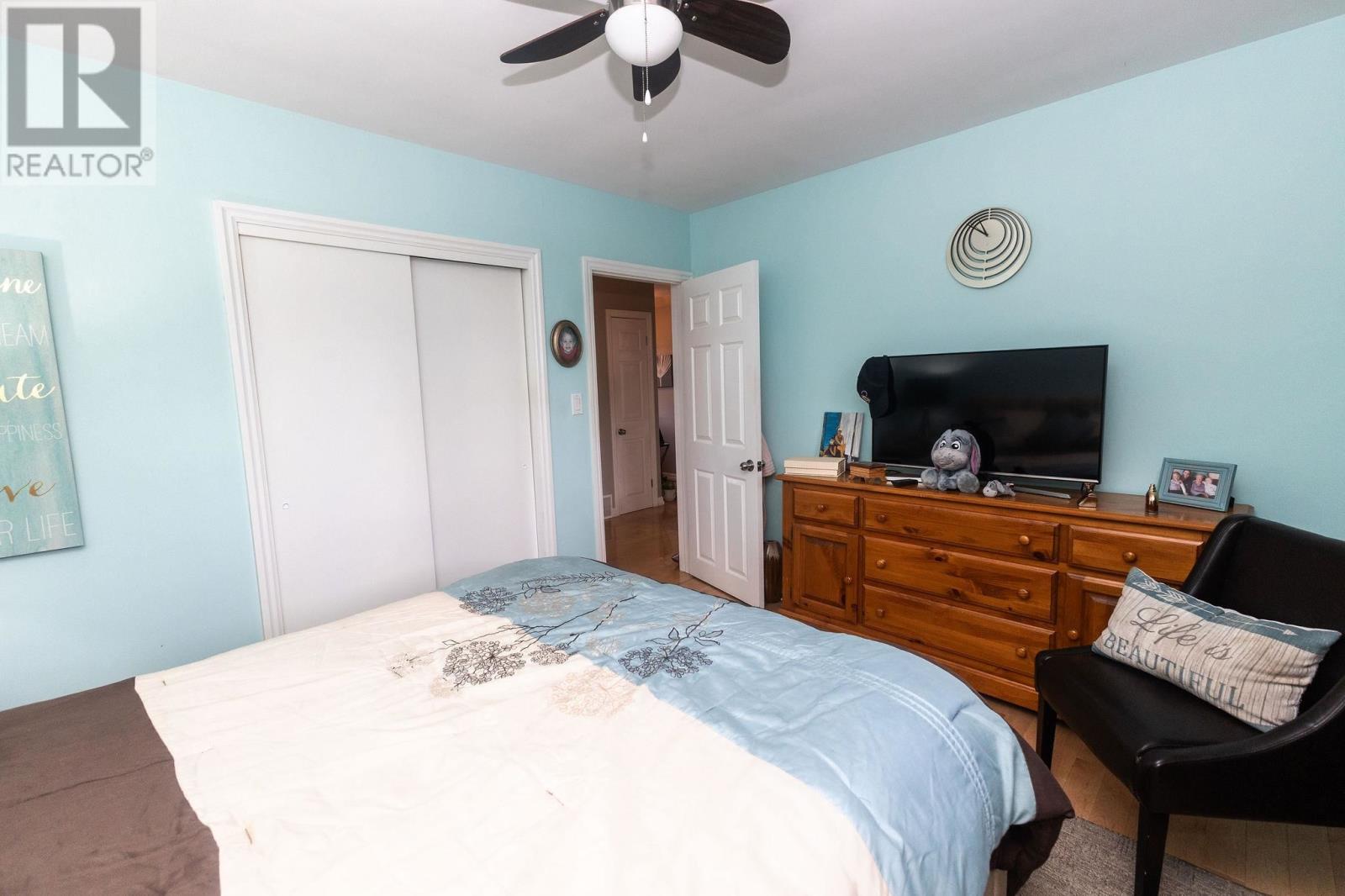 29 Routledge Ave Property Photo 14