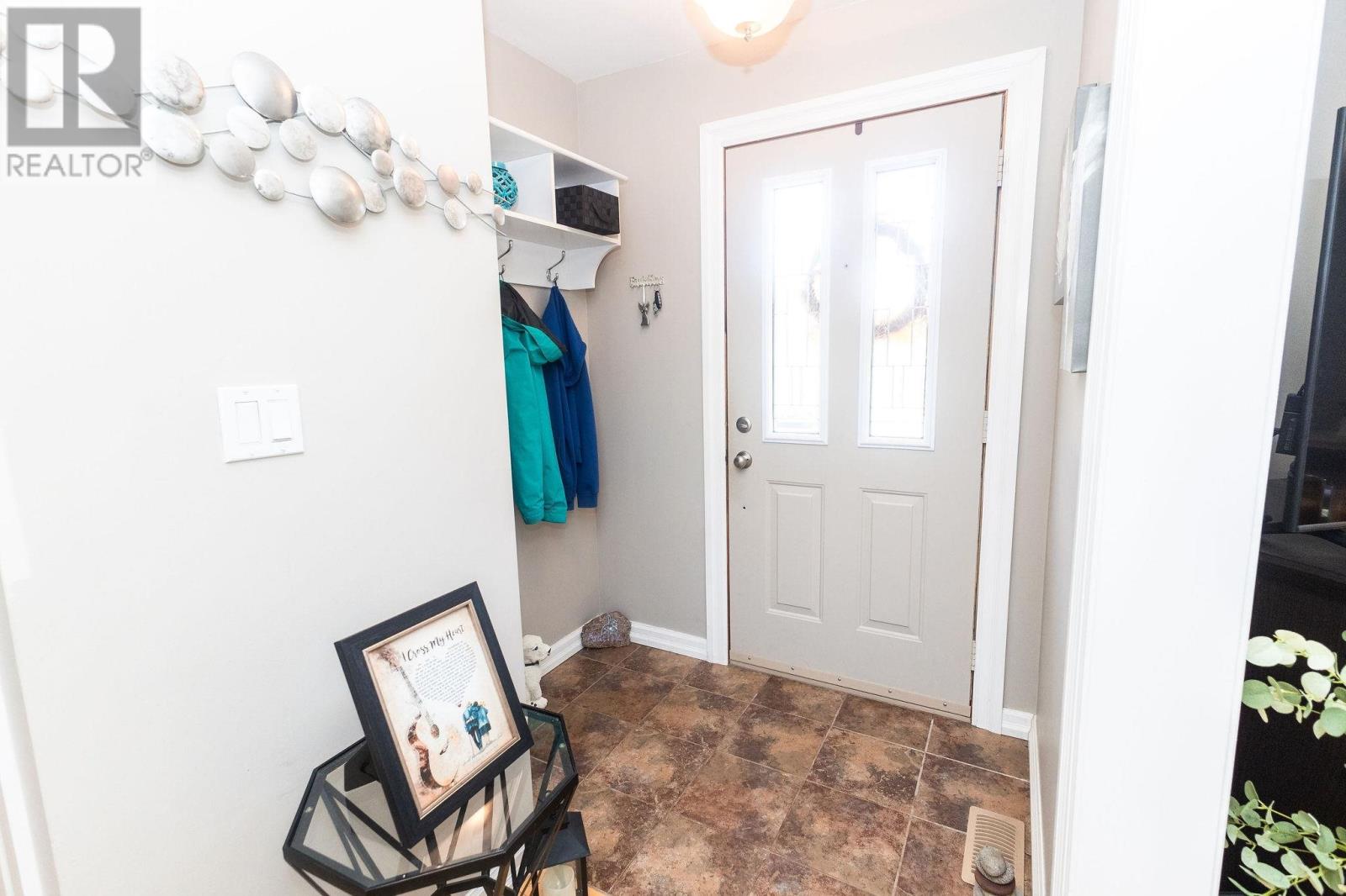 29 Routledge Ave Property Photo 19