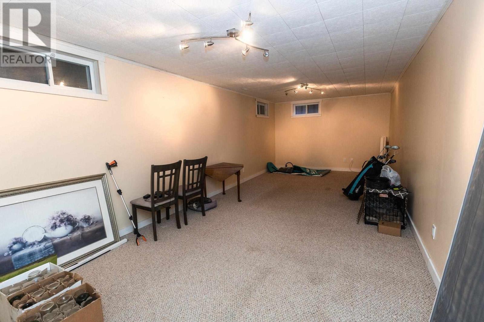 29 Routledge Ave Property Photo 24