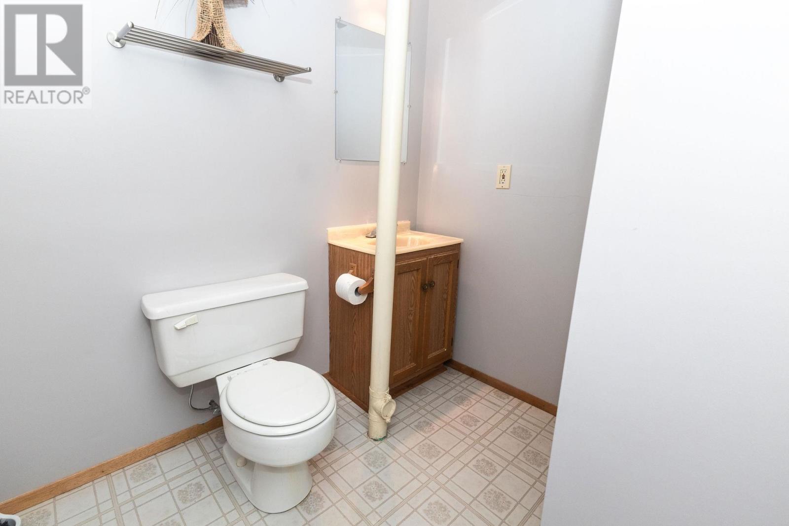 29 Routledge Ave Property Photo 26