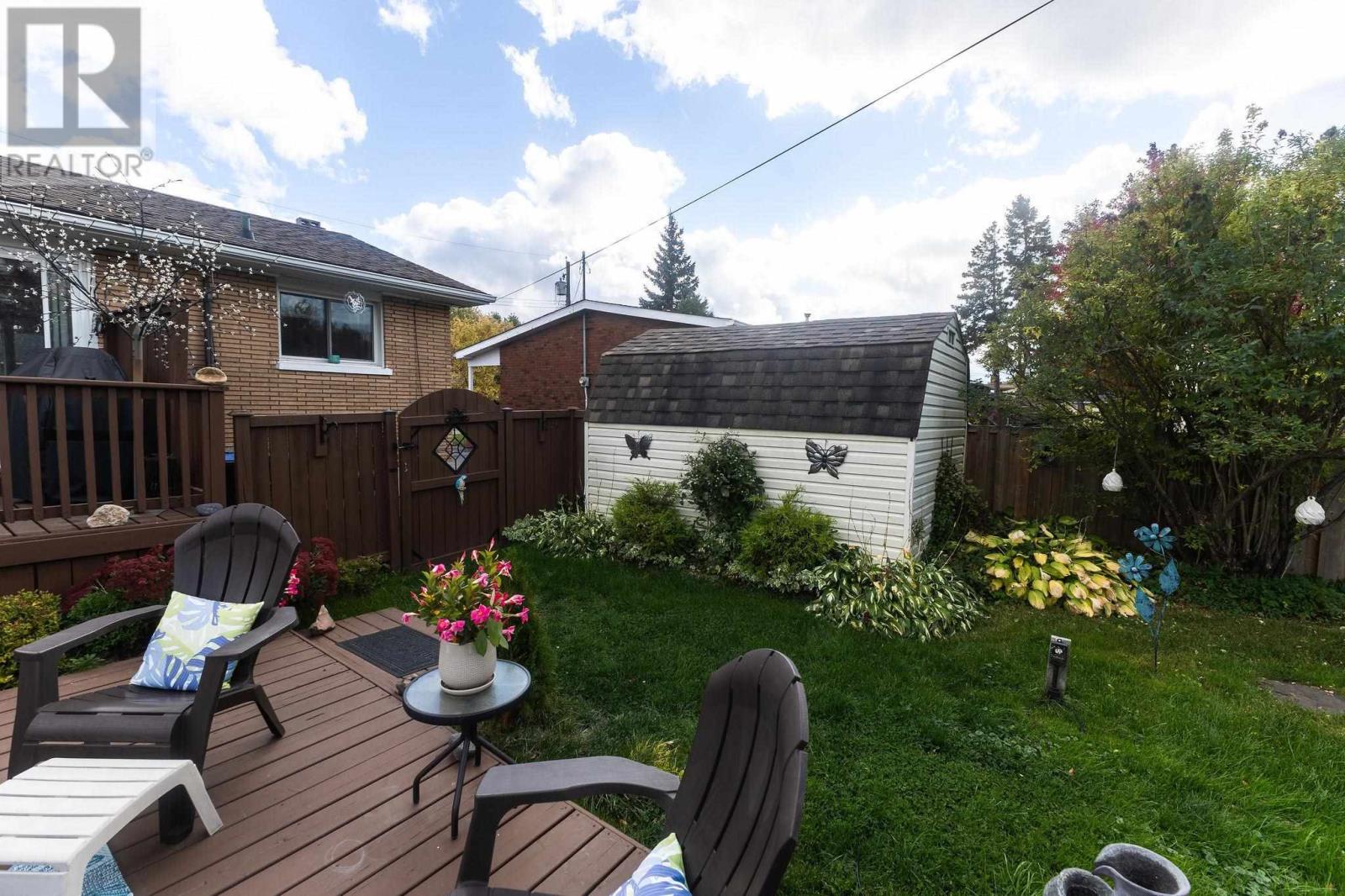 29 Routledge Ave Property Photo 34