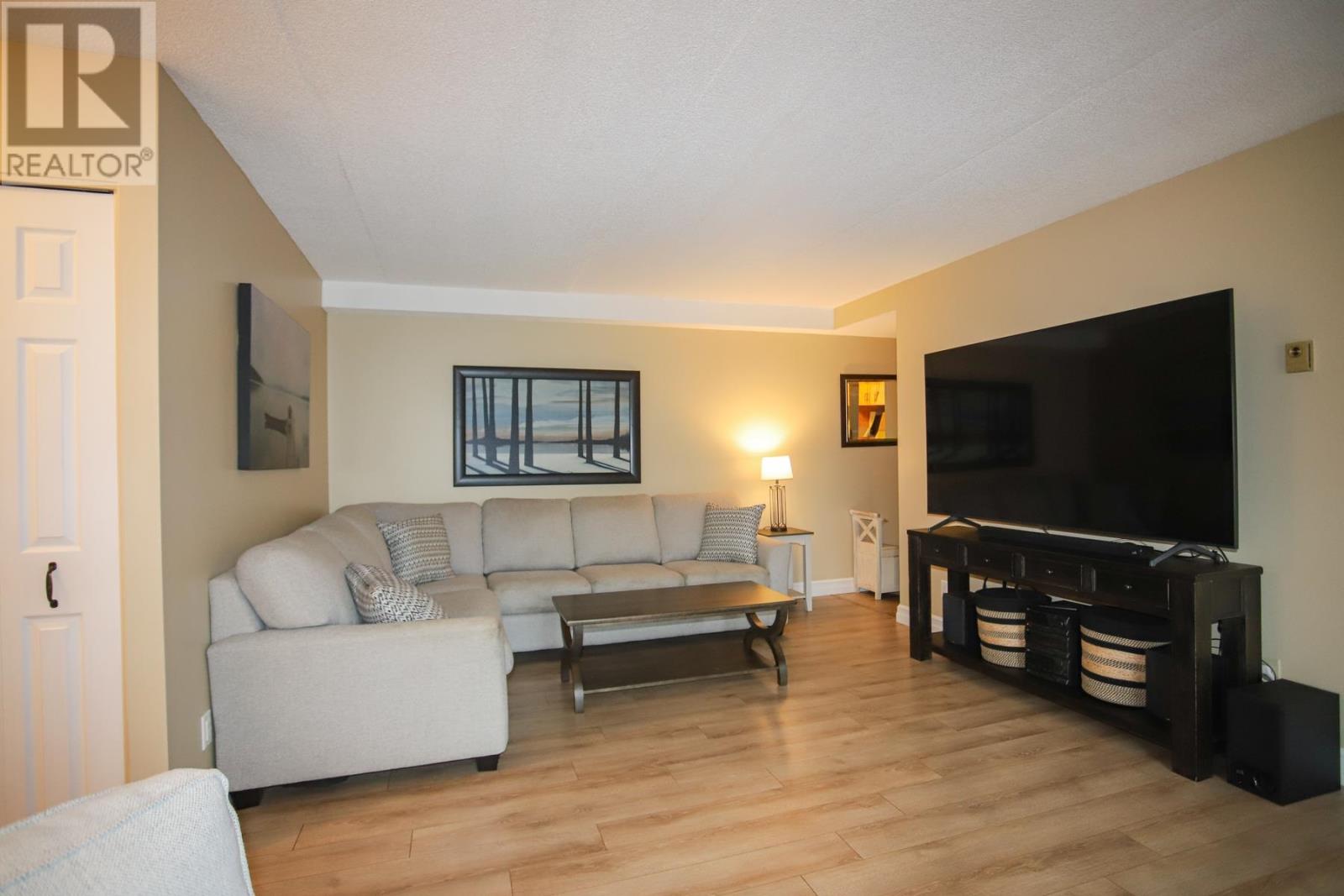 206 Breton Rd # 7 Property Photo 5