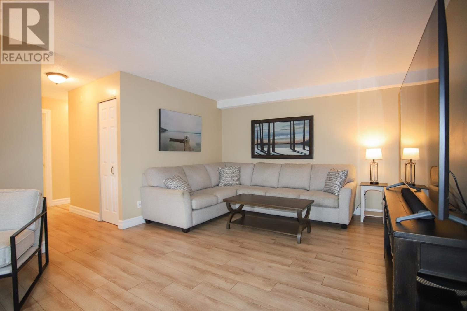 206 Breton Rd # 7 Property Photo 8