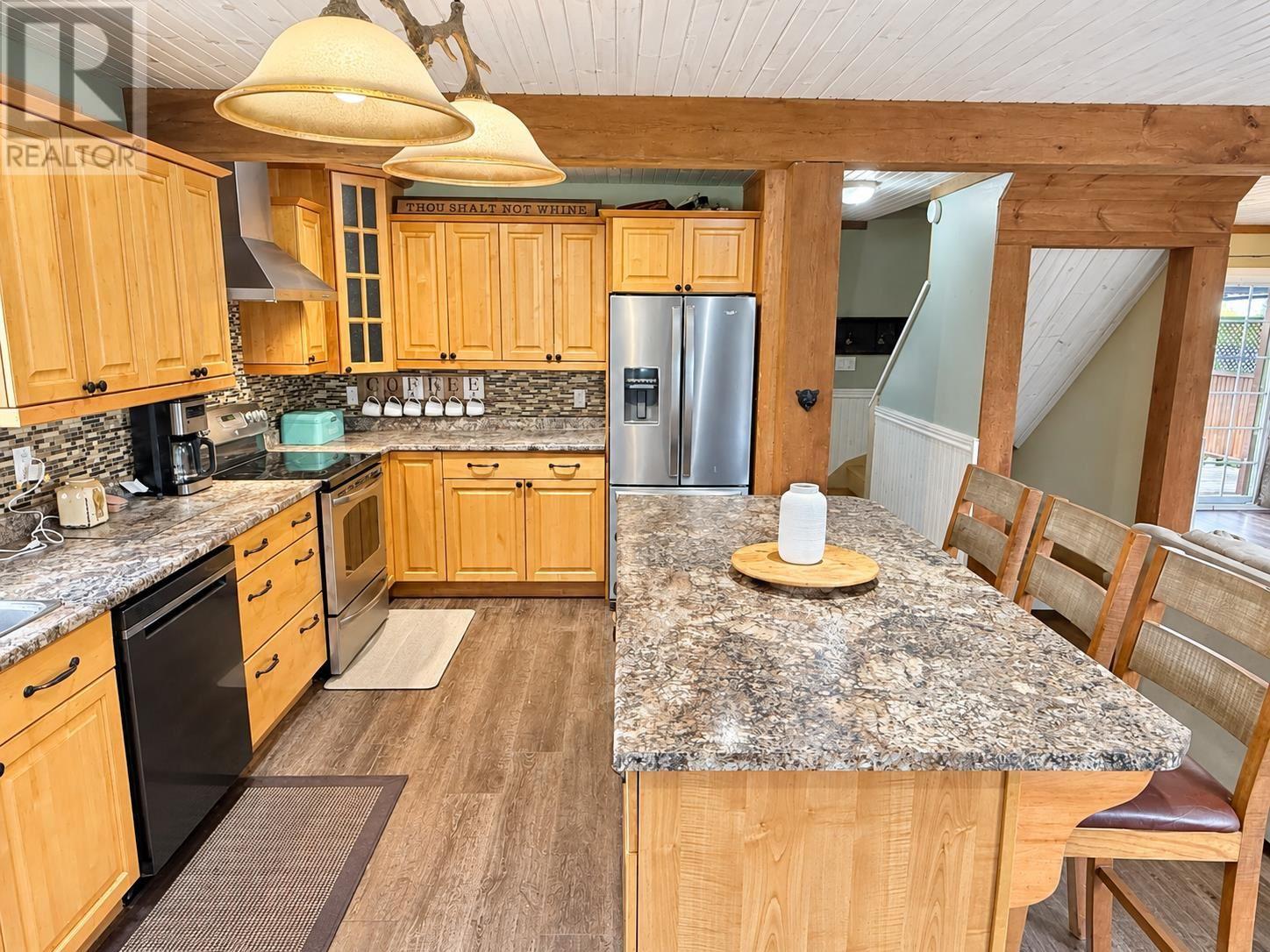 114 Hirshhorn Ave Property Photo 11