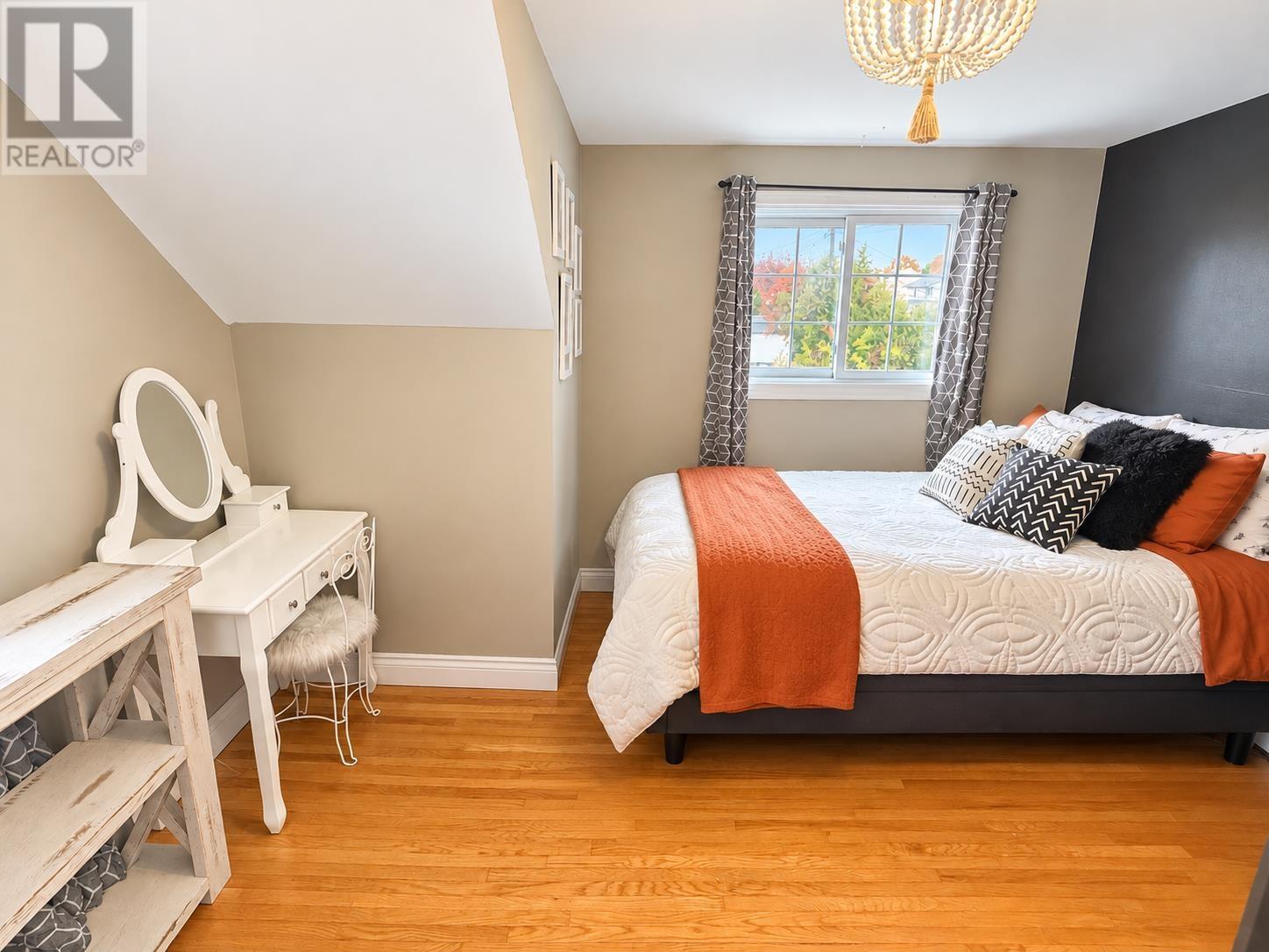 114 Hirshhorn Ave Property Photo 18