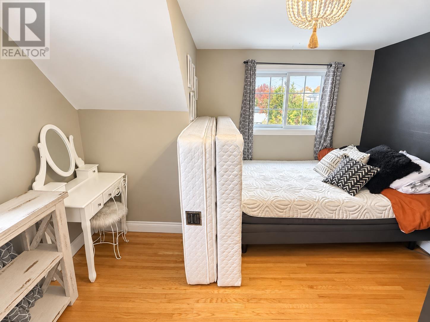 114 Hirshhorn Ave Property Photo 19