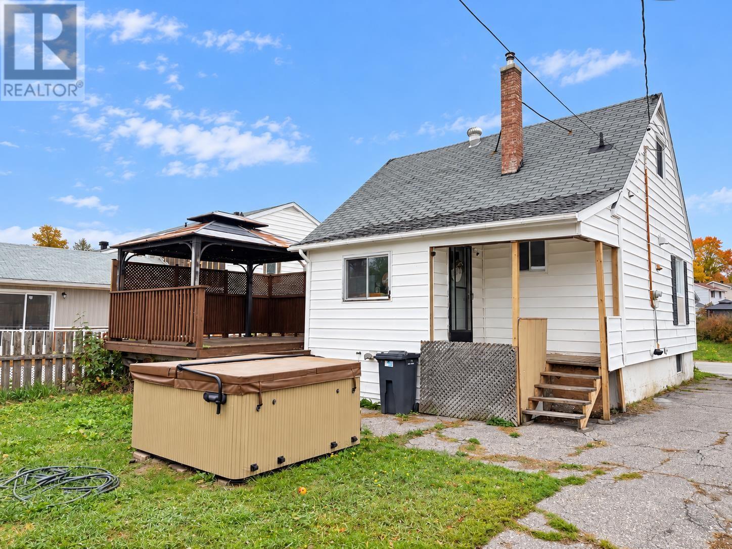 114 Hirshhorn Ave Property Photo 27