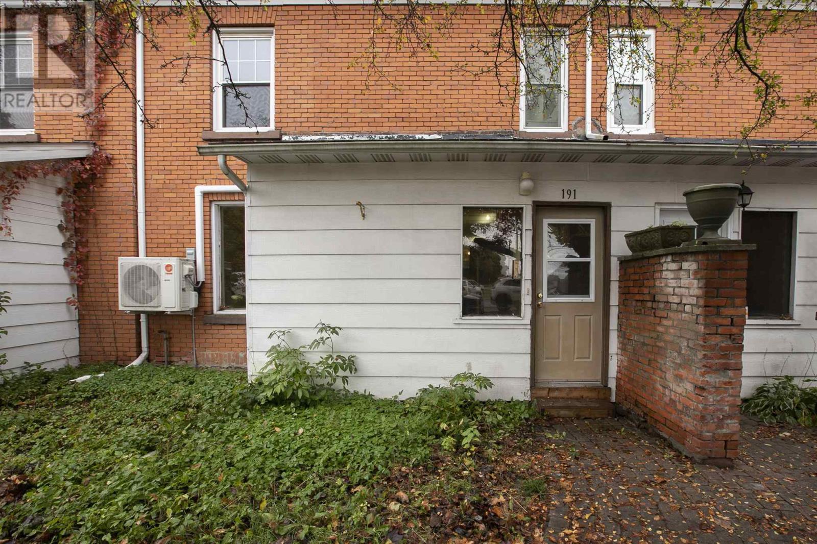 191 Pim St Property Photo 9