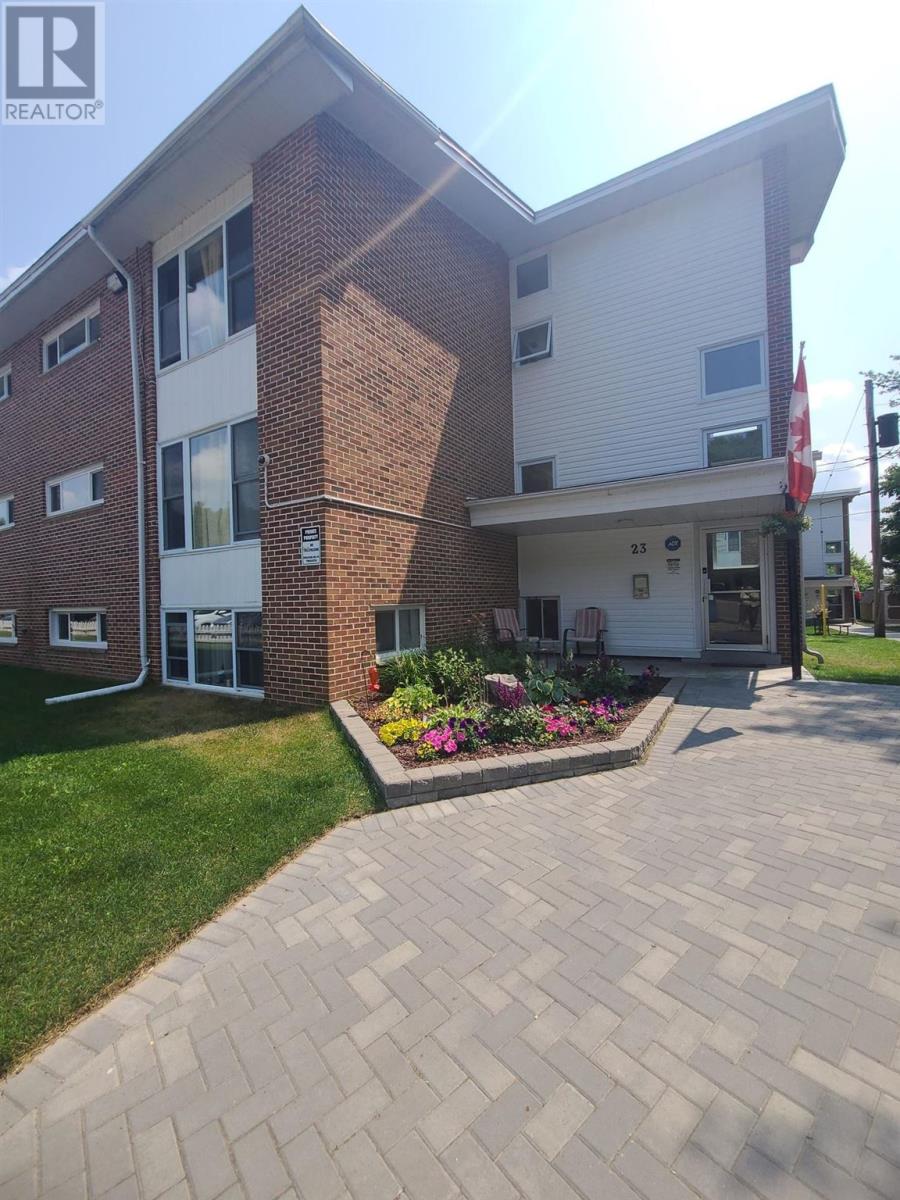 23 Mississauga Ave # 6 Property Photo 2