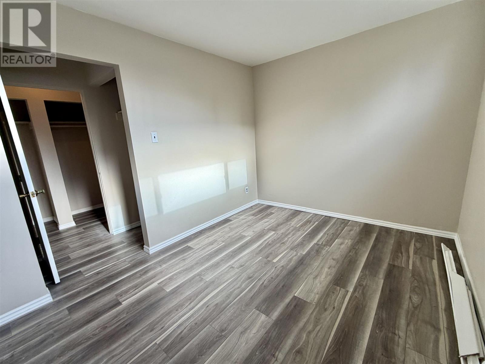 23 Mississauga Ave # 6 Property Photo 5