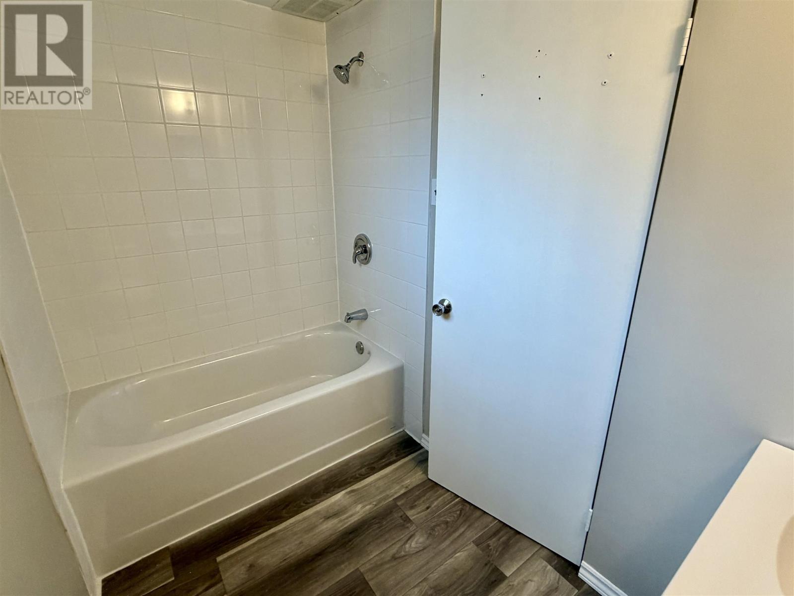23 Mississauga Ave # 6 Property Photo 12