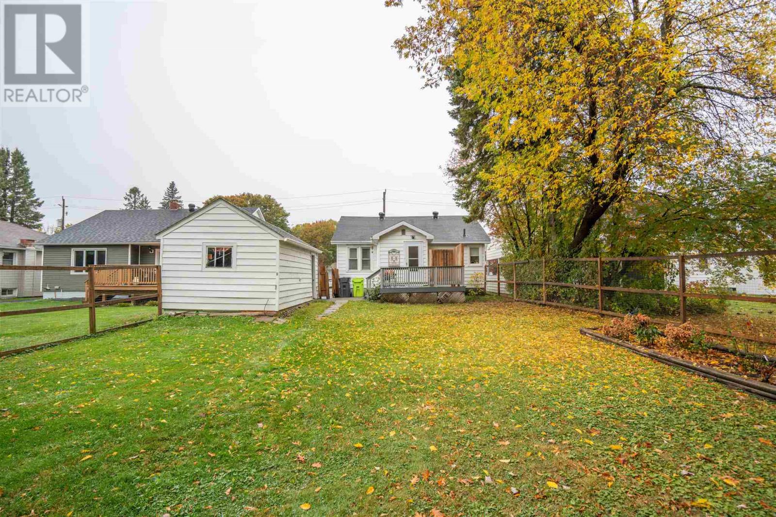 182 Lake St Property Photo 37