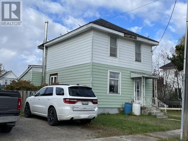 21 Aberdeen St N Property Photo 2