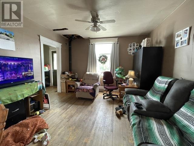 21 Aberdeen St N Property Photo 9
