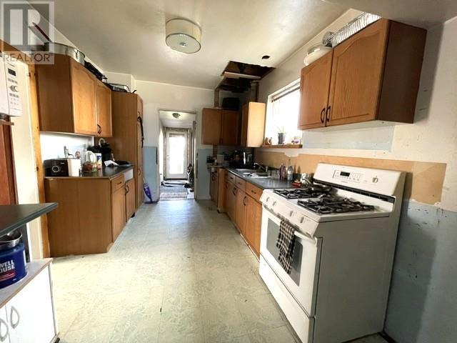 21 Aberdeen St N Property Photo 12
