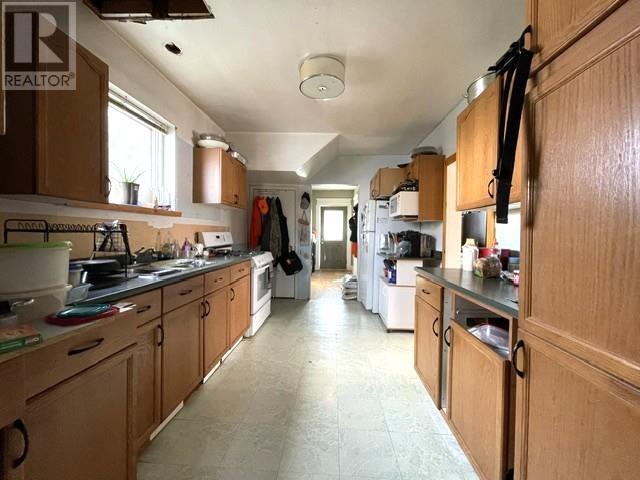 21 Aberdeen St N Property Photo 13