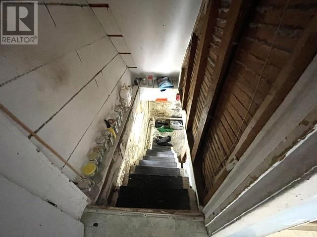 21 Aberdeen St N Property Photo 24