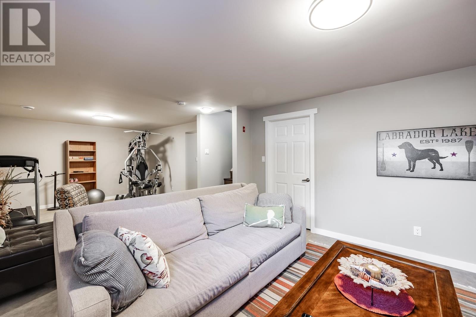 83 Foxborough Trl Property Photo 32