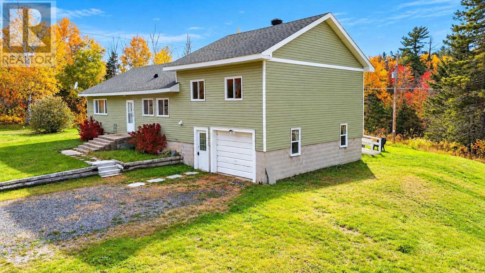 1157 Martin Rd Property Photo 3