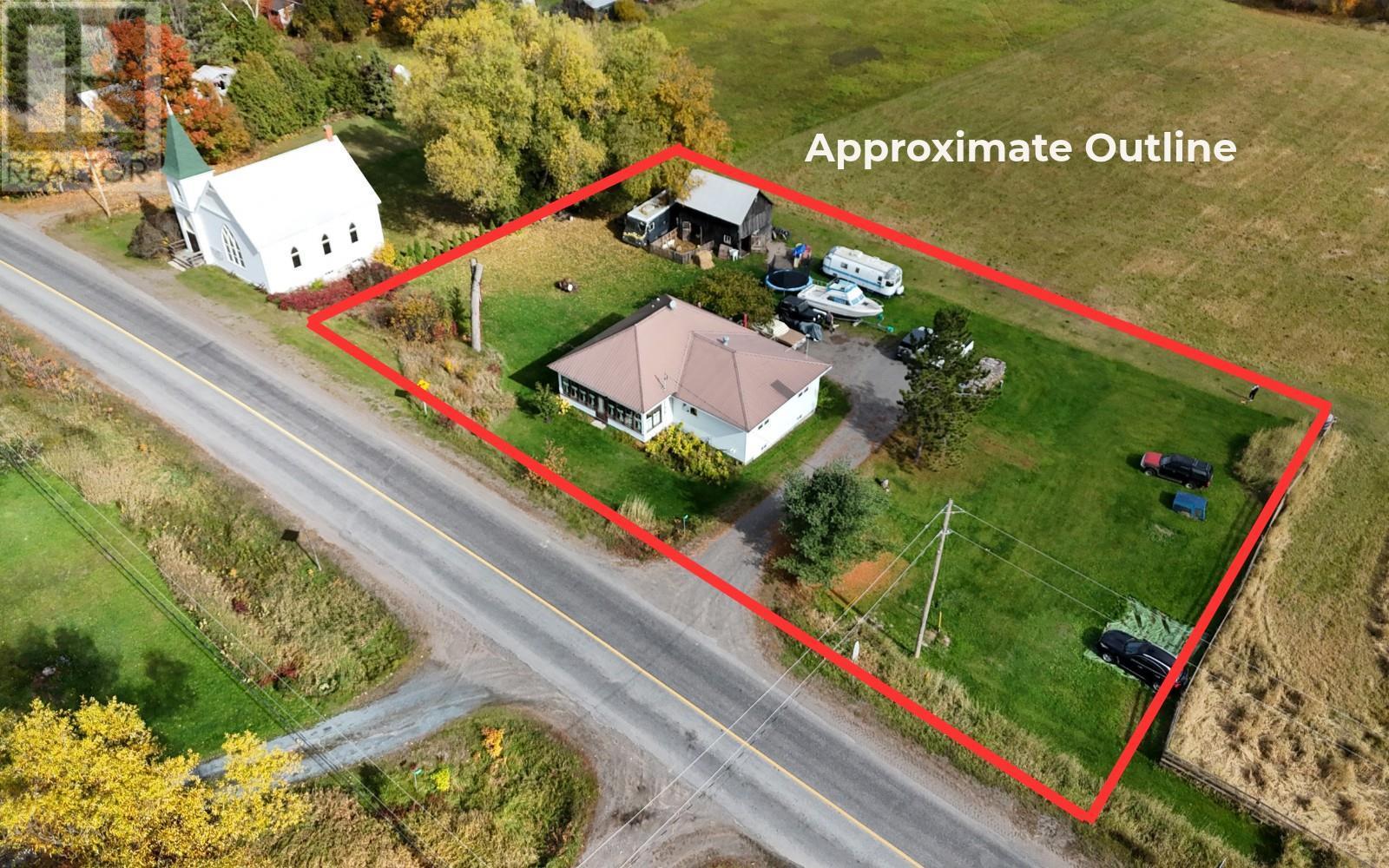 1618 Hwy 638 Property Photo 1