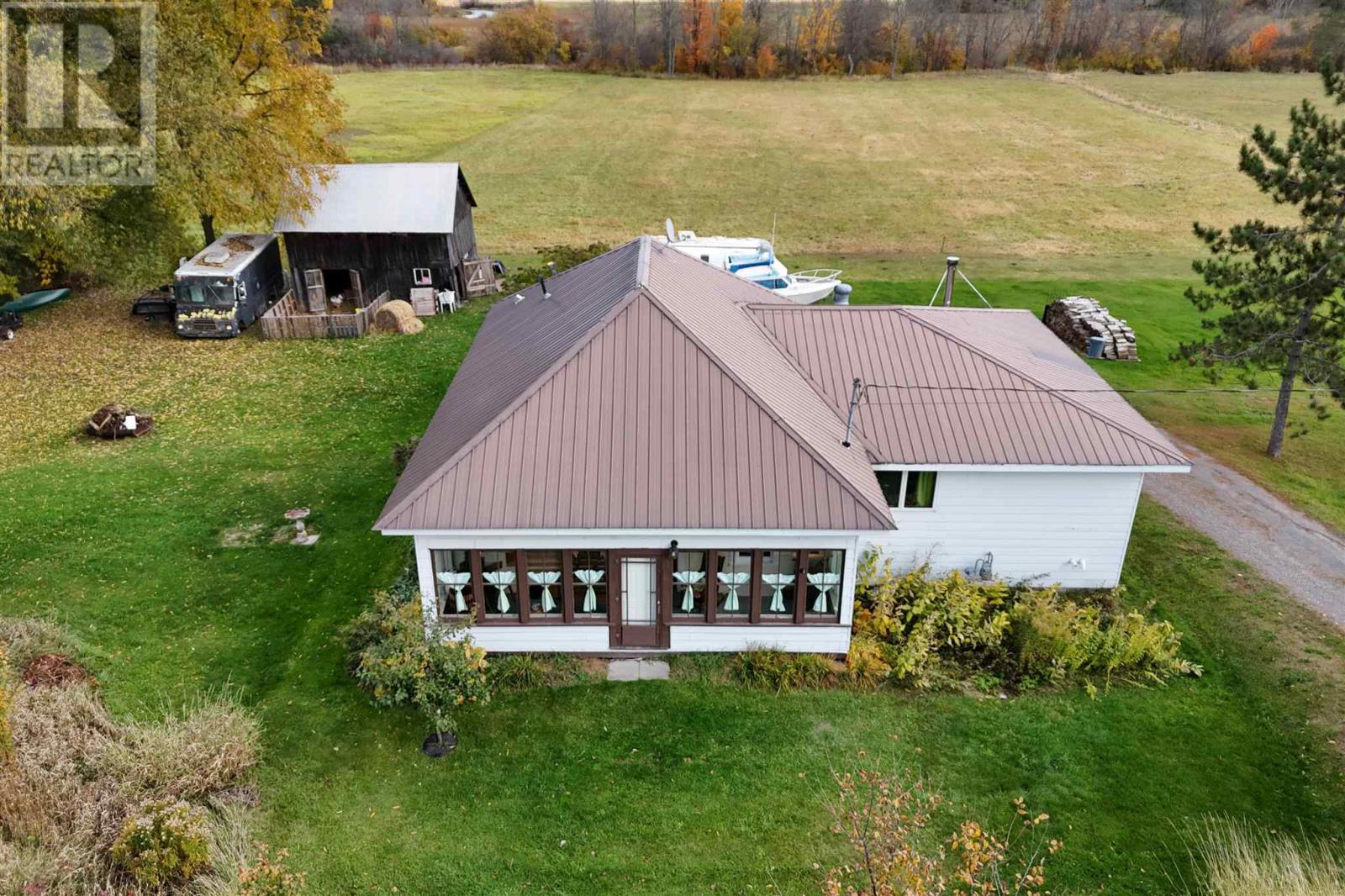 1618 Hwy 638 Property Photo 2