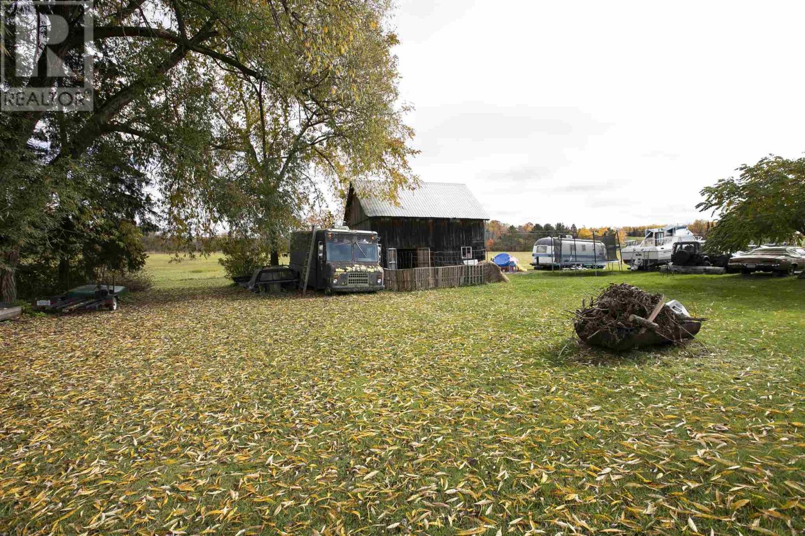 1618 Hwy 638 Property Photo 12